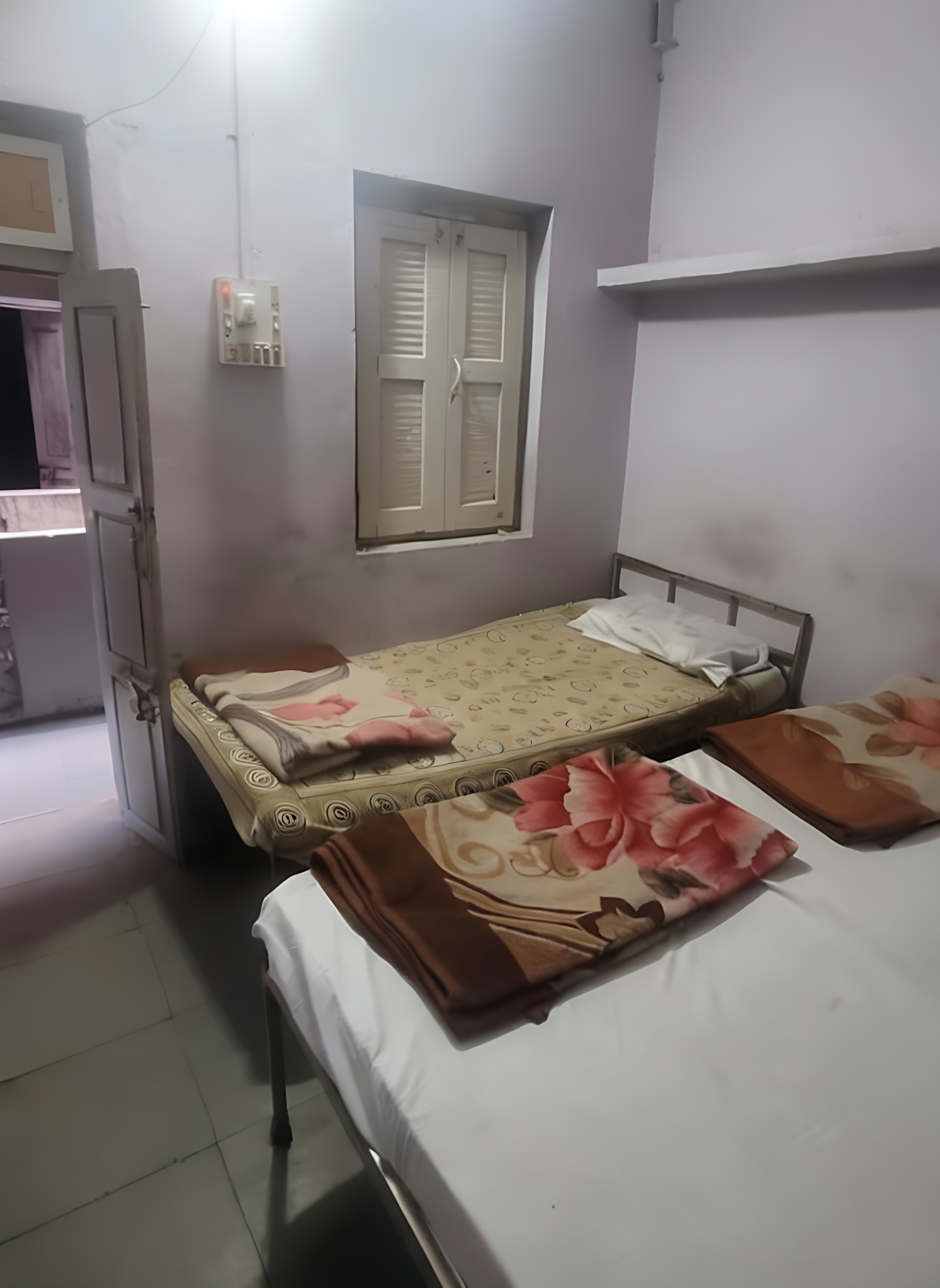 Three Bed Non-Attached Room